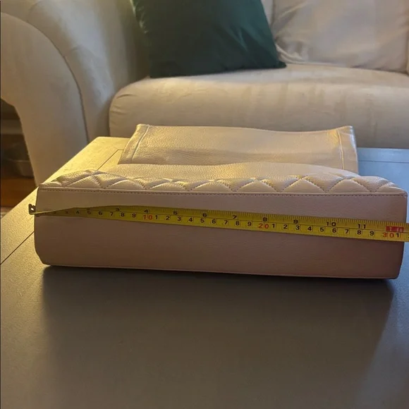 Chanel Authentic Hamptons Foldover Flap Bag Quilted Calfskin Tan Cream - Picture 13 of 14